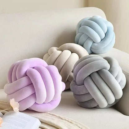 Coussin Boule Noué