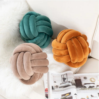 Coussin Boule Noué